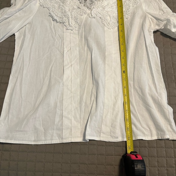 Handmade Irish Lace Woman’s Blouse - Size‎ Medium-Large - Made in Ireland - Picture 5 of 6